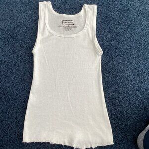 White Scoop Neck Sleeveless Tank Top - Small